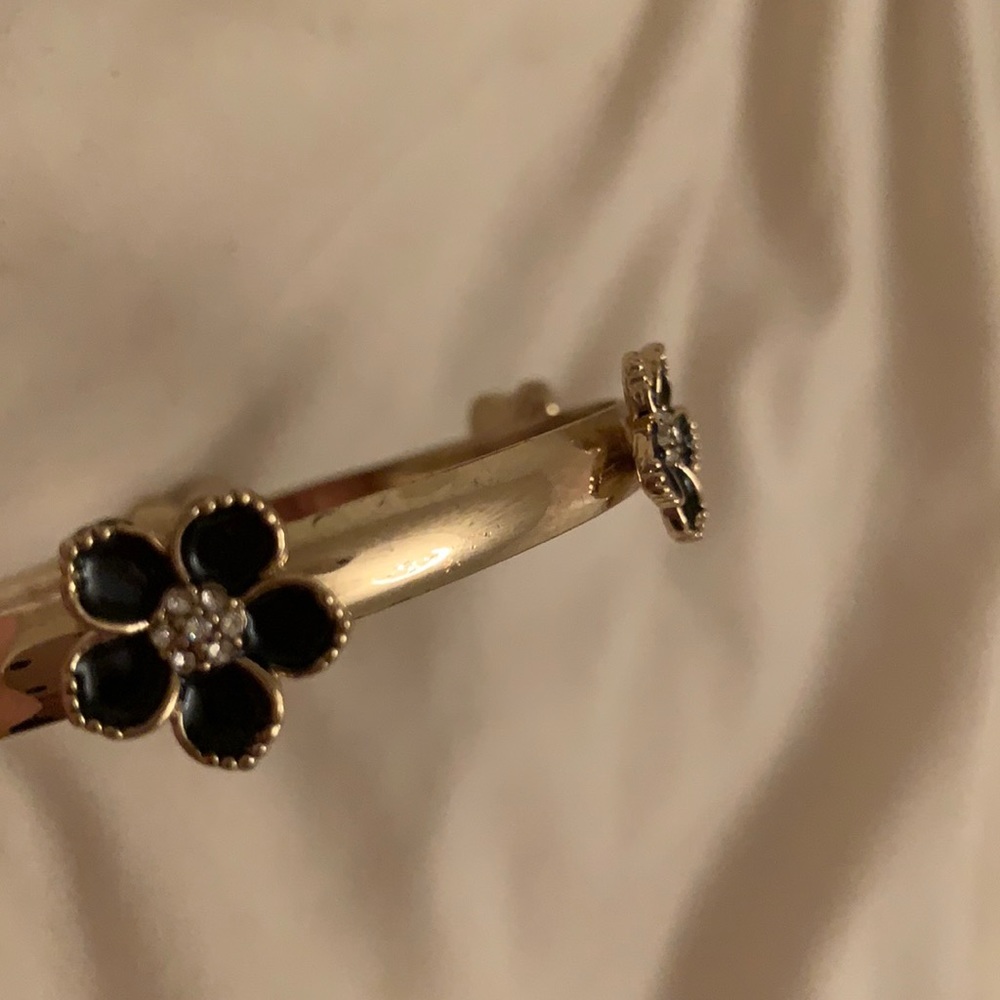 Bangle - Picture 1 of 2